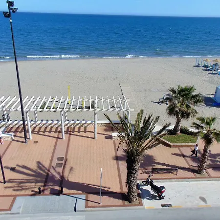 Apartamento 3 Bedroom, Sea Front & Sea View, Plunge Pool Fuengirola